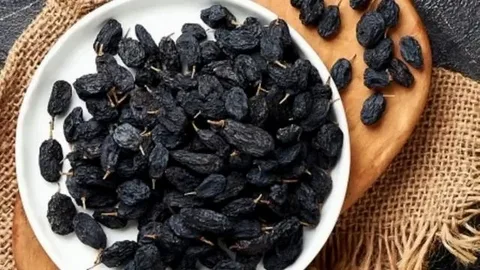 تصویر 1 از فروش استثنایی + قیمت مناسب کشمش سیاه بدون هسته